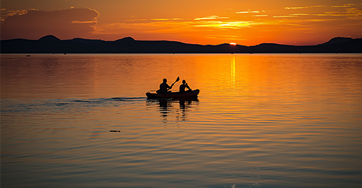Paddle through serenity with canoeing in Srilanka